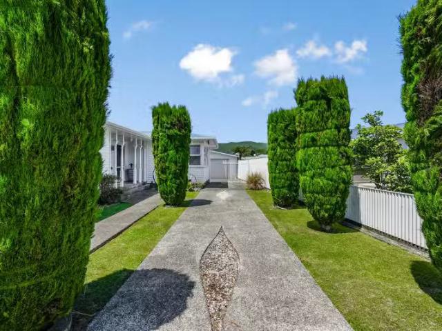 House for sale in Days Bay, Wellington