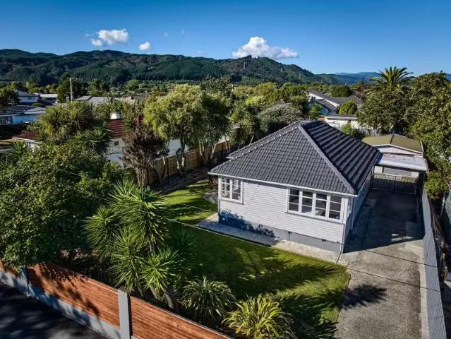 House for sale in Pauatahanui, Wellington