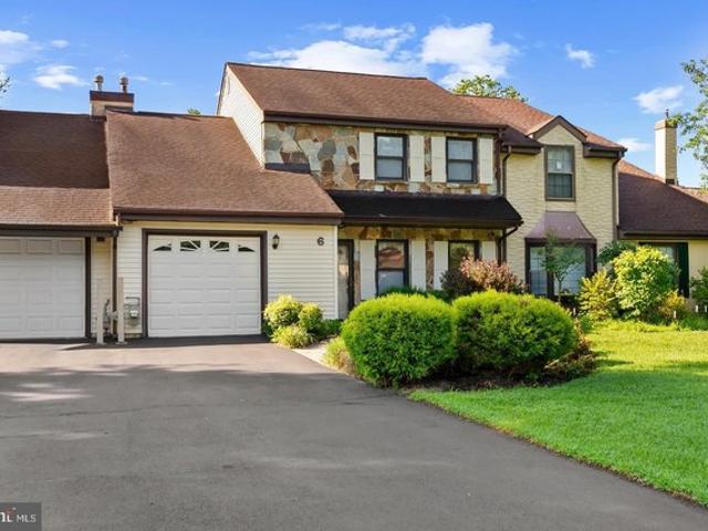 Townhouse for sale in Delaware