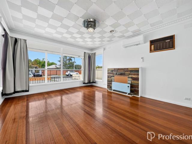 House for rent in St Albans South, Melbourne