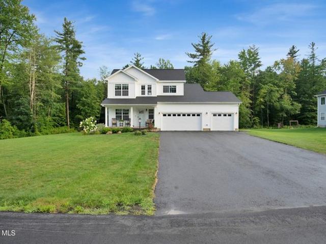 House for sale in Saratoga, New York