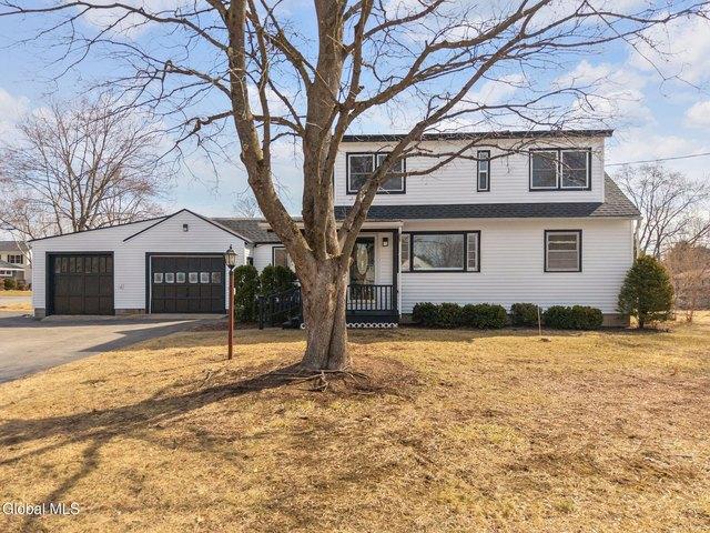 House for sale in Saratoga, New York