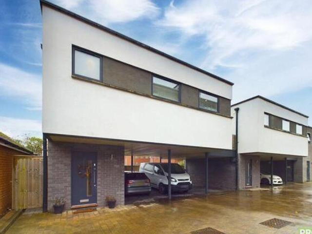 House for sale in Maidenhead