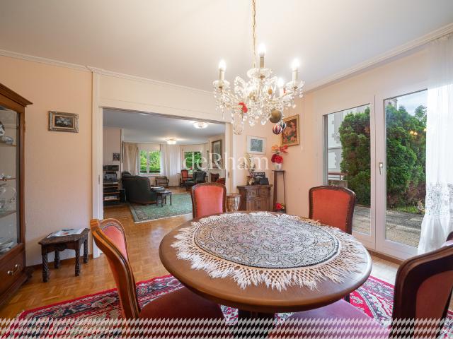 Wohnung kaufen in Pully, Waadt