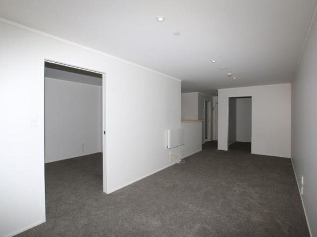 Apartment for rent in Glen Eden, Waitākere Ranges