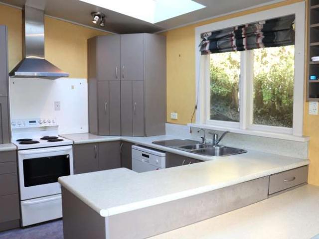 House for sale in Otakou