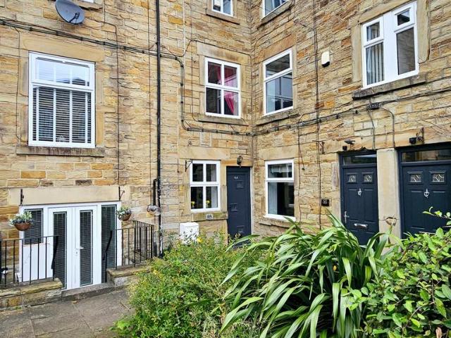 House for rent in Birstall Smithies, Gomersal