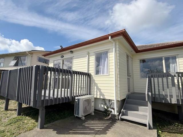 House for rent in Oratia, Oroua County