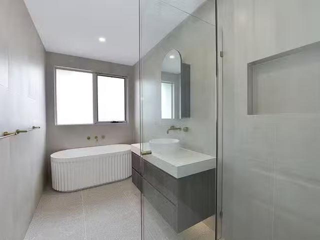 House for rent in Keilor, Victoria