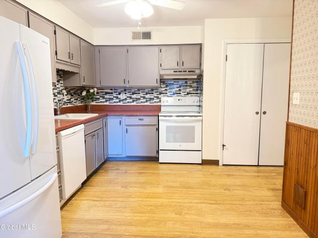House for sale in Saratoga, New York