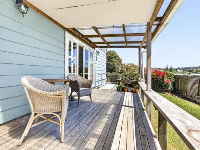 House for sale in Big Manly, Hibiscus and Bays