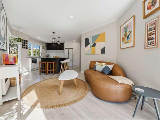 House for sale in Northcote Point, Kaipātiki