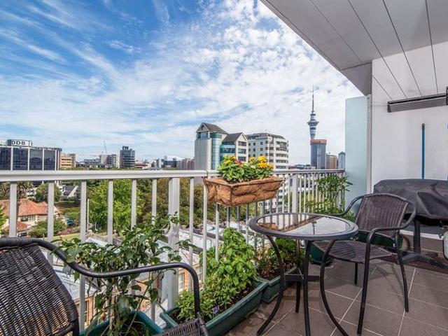 Apartment for rent in Newton, Auckland