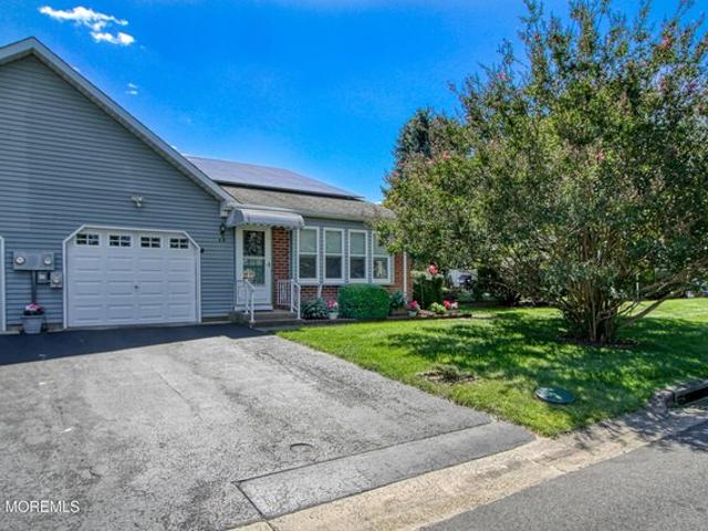 Townhouse for sale in Whiting, Manchester Township