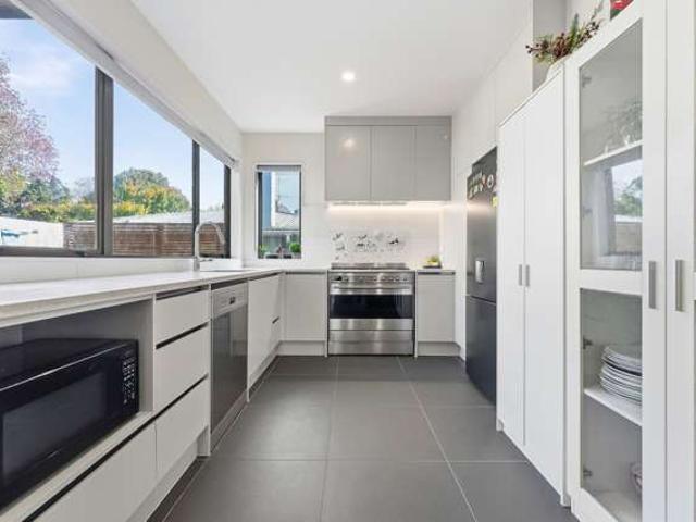 Townhouse for sale in Wairau Valley