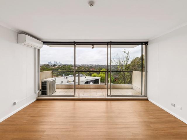 Apartment for rent in Lower North Shore, Sydney