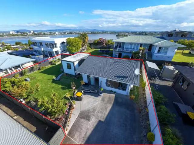 House for sale in Omokoroa, Bay Of Plenty