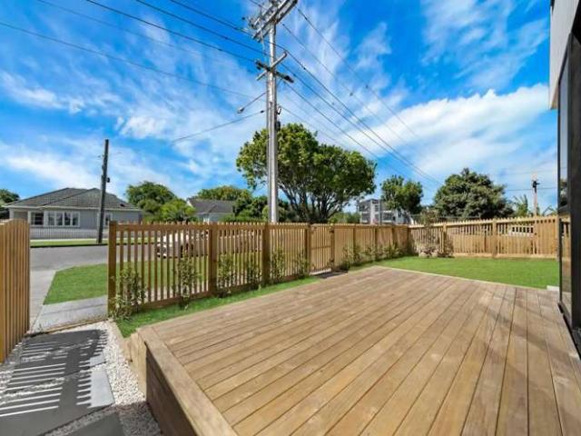 Townhouse for sale in Onehunga