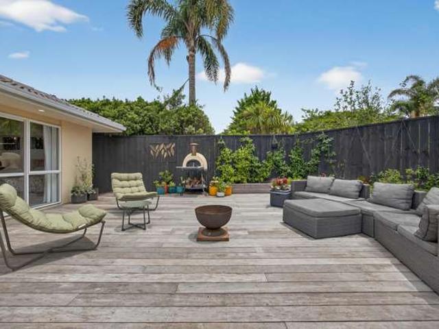 House for sale in Paremoremo