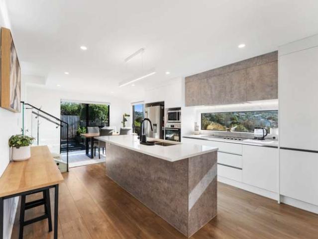 Townhouse for sale in Whangaparaoa