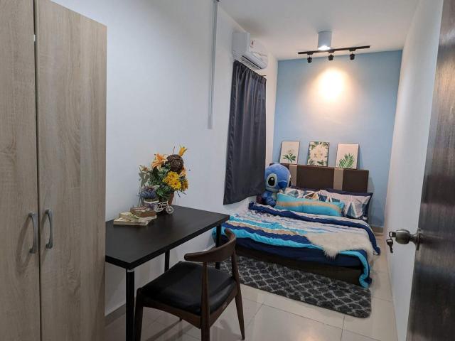 Room for rent in Sendayan Village, Negeri Sembilan