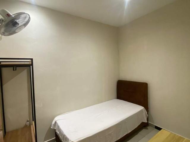 Room for rent in PJS 8, Petaling Jaya