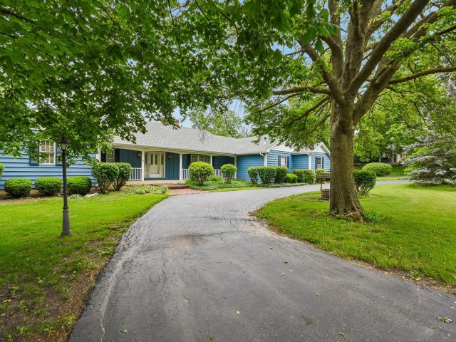 House for sale in Aurora, Illinois
