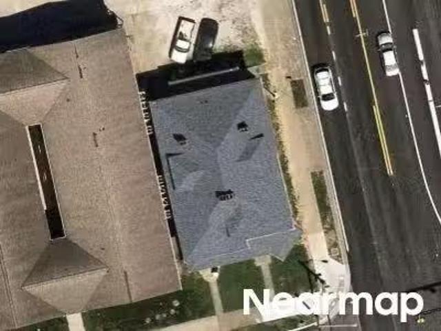 House for sale in Huntington