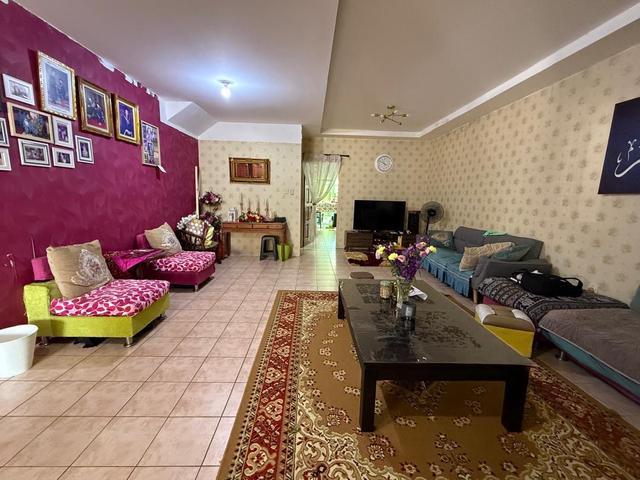 Terraced House for sale in Kuching, Bahagian Kuching