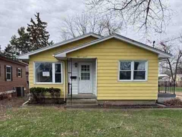 House for sale in Camanche, Iowa