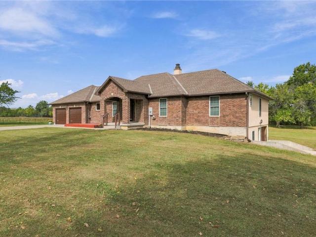 House for sale in Belton, Cass County