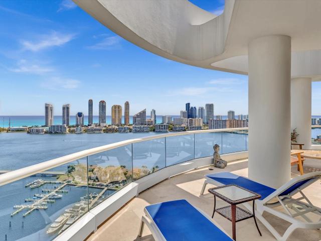Condo for sale in Aventura, Florida