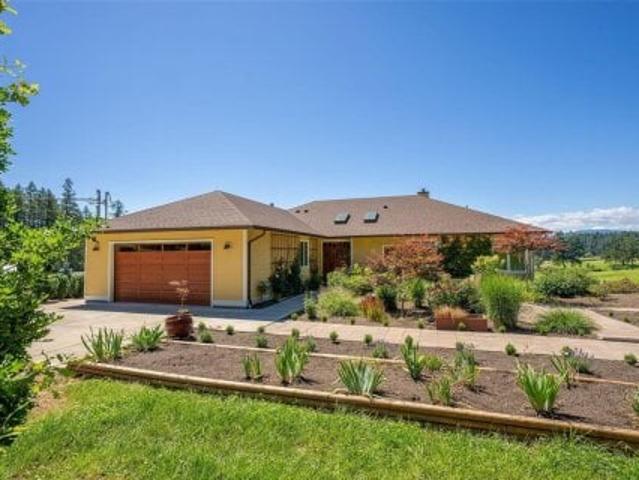 Property for sale in Duncan, British Columbia