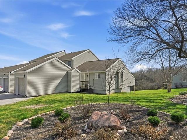 Townhouse for sale in Gladstone, Missouri