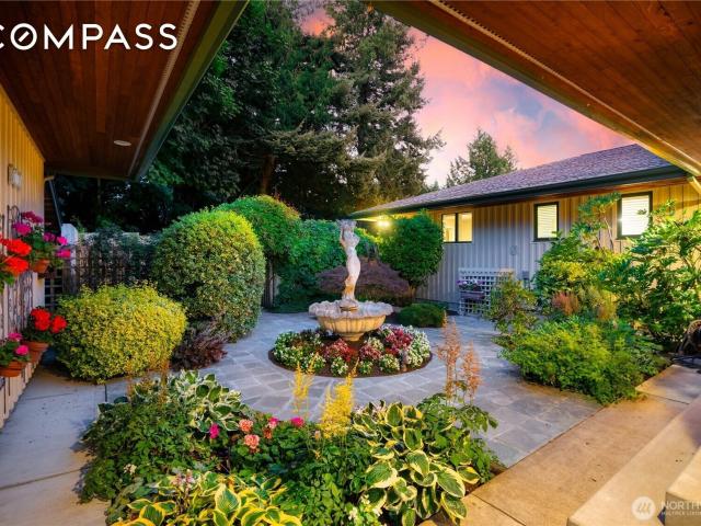 House for sale in Anacortes