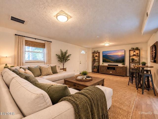 House for sale in Maloneyville, Corryton