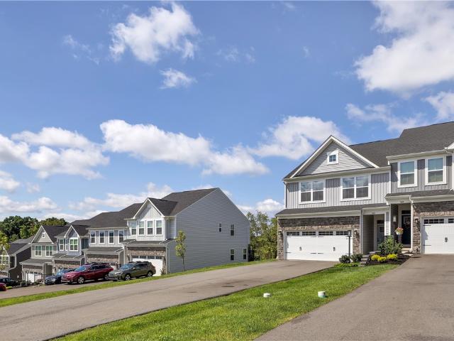 Townhouse for sale in Claridge, Pennsylvania
