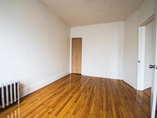 Apartment for rent in Chicago Park, Illinois