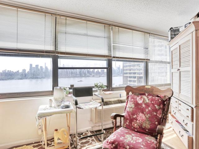 Condo for sale in Guttenberg, Hudson County