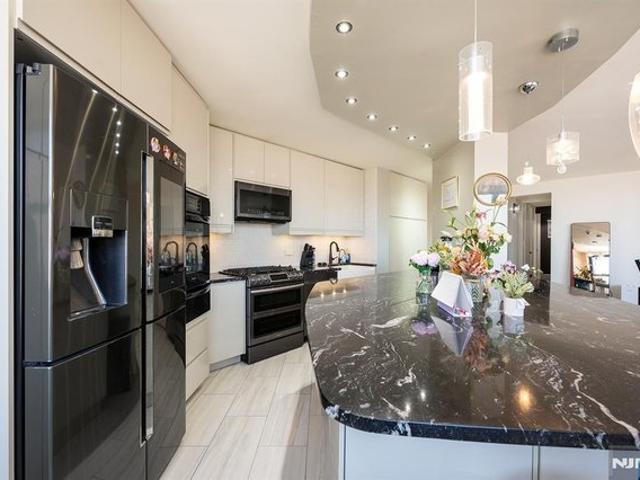 Condo for sale in Hudson, New Jersey