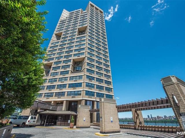 Condo for sale in Hudson, New Jersey