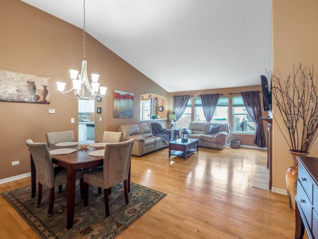 House for sale in Carpentersville, Illinois