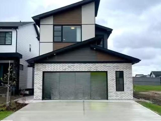 House for sale in Wedgewood, Alberta