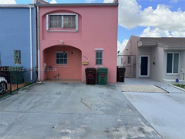 Townhouse for sale in Hialeah, Florida