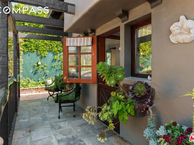 Townhouse for rent in Malibu