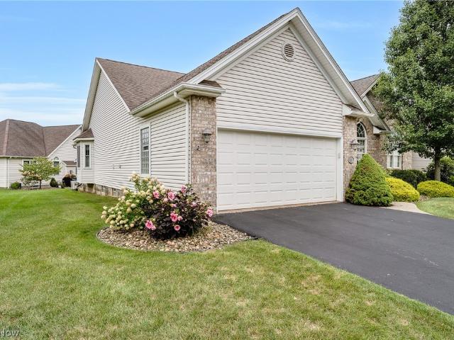 Condo for sale in Poland, Ohio