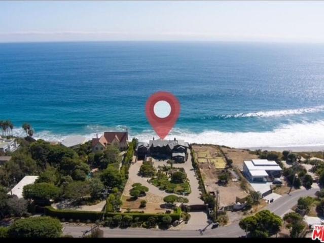 Townhouse for rent in Malibu
