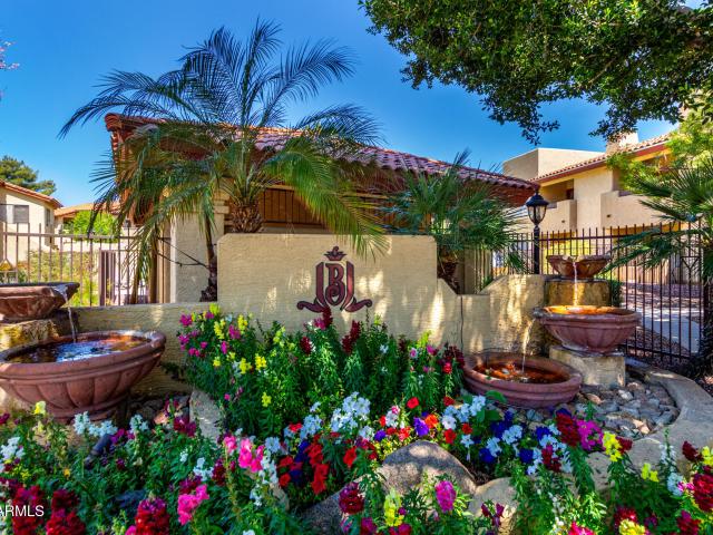 Condo for sale in Paradise Valley