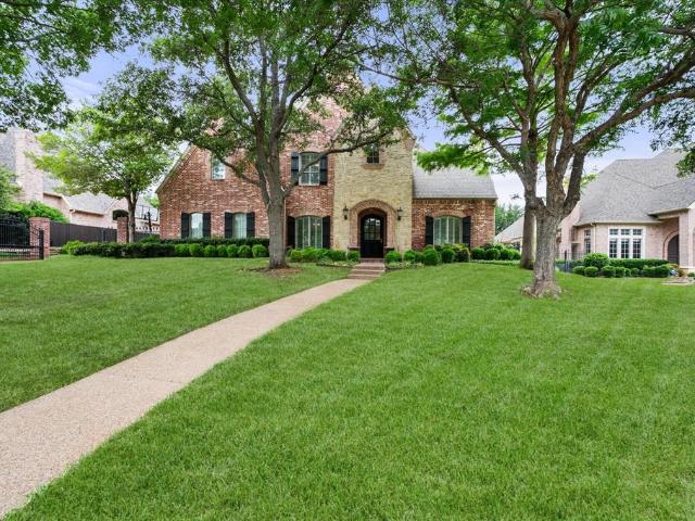House for sale in Colleyville, Texas