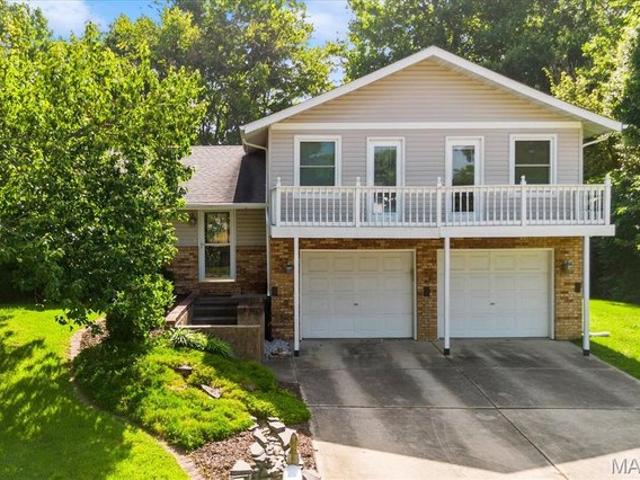 House for sale in Maryville, Illinois